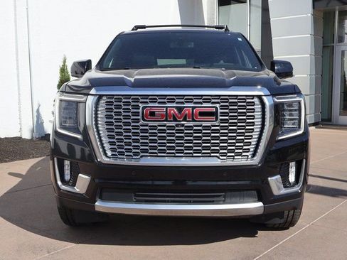 Used 2022 GMC Yukon Denali w/ Max Trailering Package AWD/4WD image 3