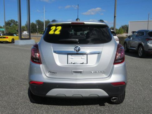 Used 2022 Buick Encore Preferred w/ Safety Package II image 5