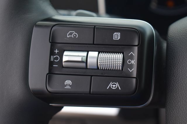 Used 2024 Hyundai Santa Fe SEL FWD image 24