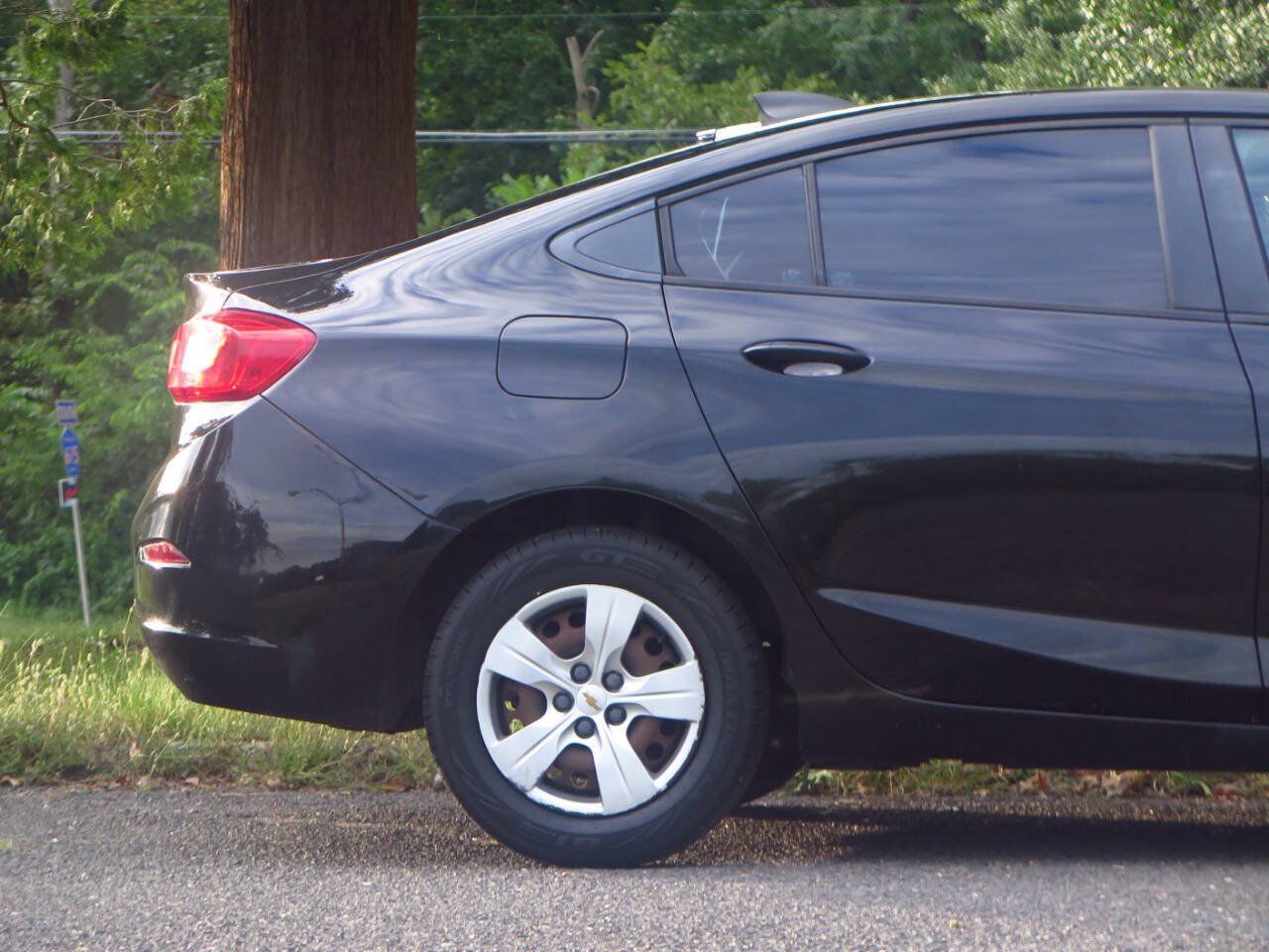 Used 2016 Chevrolet Cruze LS FWD image 22