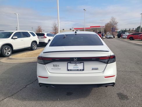 Used 2025 Honda Accord Sport image 4