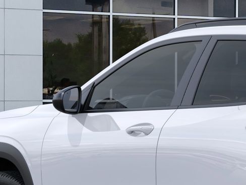 New 2026 Chevrolet Trax RS w/ Sunroof Package image 36