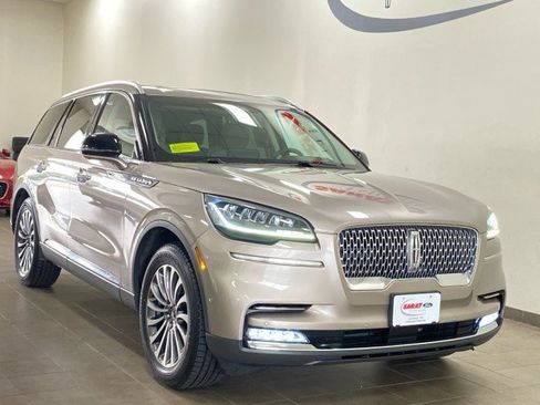 Used 2020 Lincoln Aviator Reserve w/ Equipment Group 201A AWD/4WD image 2