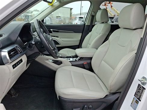 Used 2022 Kia Telluride S image 13