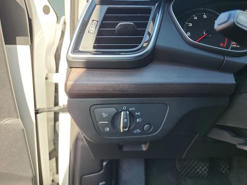 Used 2021 Audi Q5 Premium w/ Convenience Package image 13