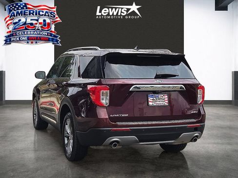 Used 2022 Ford Explorer Limited w/ Equipment Group 301A AWD/4WD image 3