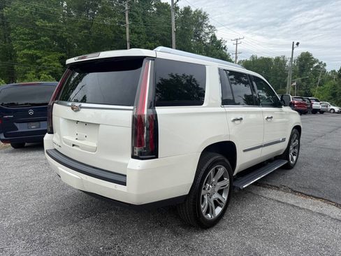 Used 2015 Cadillac Escalade Premium AWD/4WD image 5