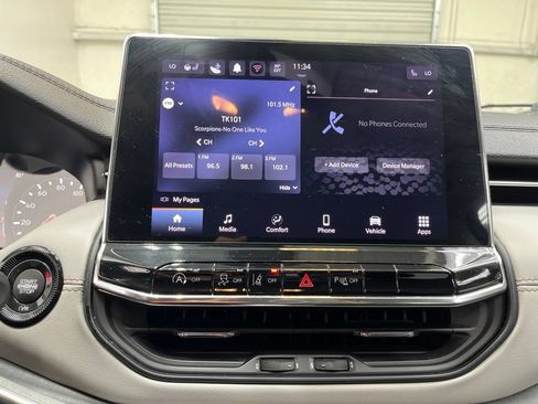 Used 2022 Jeep Compass Limited AWD/4WD image 13