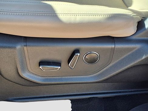 Used 2024 Ford Expedition Limited image 22