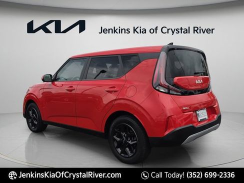 Used 2024 Kia Soul LX w/ Option Group 015 FWD image 10