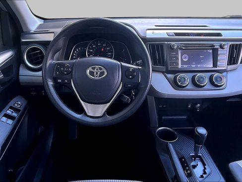 Used 2014 Toyota RAV4 LE FWD image 5