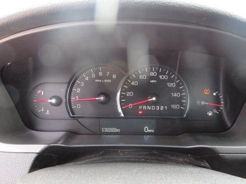 Used 2010 Cadillac DTS Luxury FWD image 19