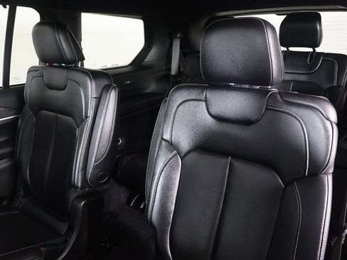 Used 2024 Jeep Grand Cherokee L Limited w/ Luxury Tech Group II image 38