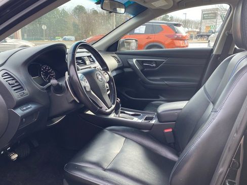 Used 2018 Nissan Altima 2.5 SR w/ SR Midnight Edition image 14