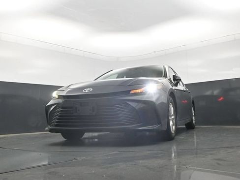 Used 2025 Toyota Camry Hybrid FWD image 26