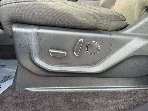 Used 2018 Ford F150 XLT w/ Equipment Group 302A Luxury image 14