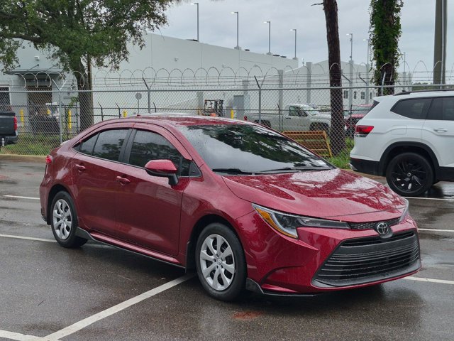 Used 2026 Toyota Corolla LE FWD image 3