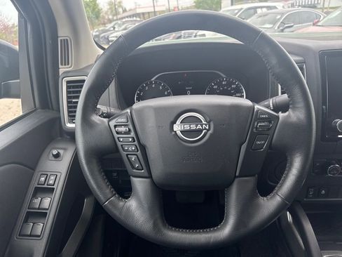 Used 2024 Nissan Frontier SL RWD image 24