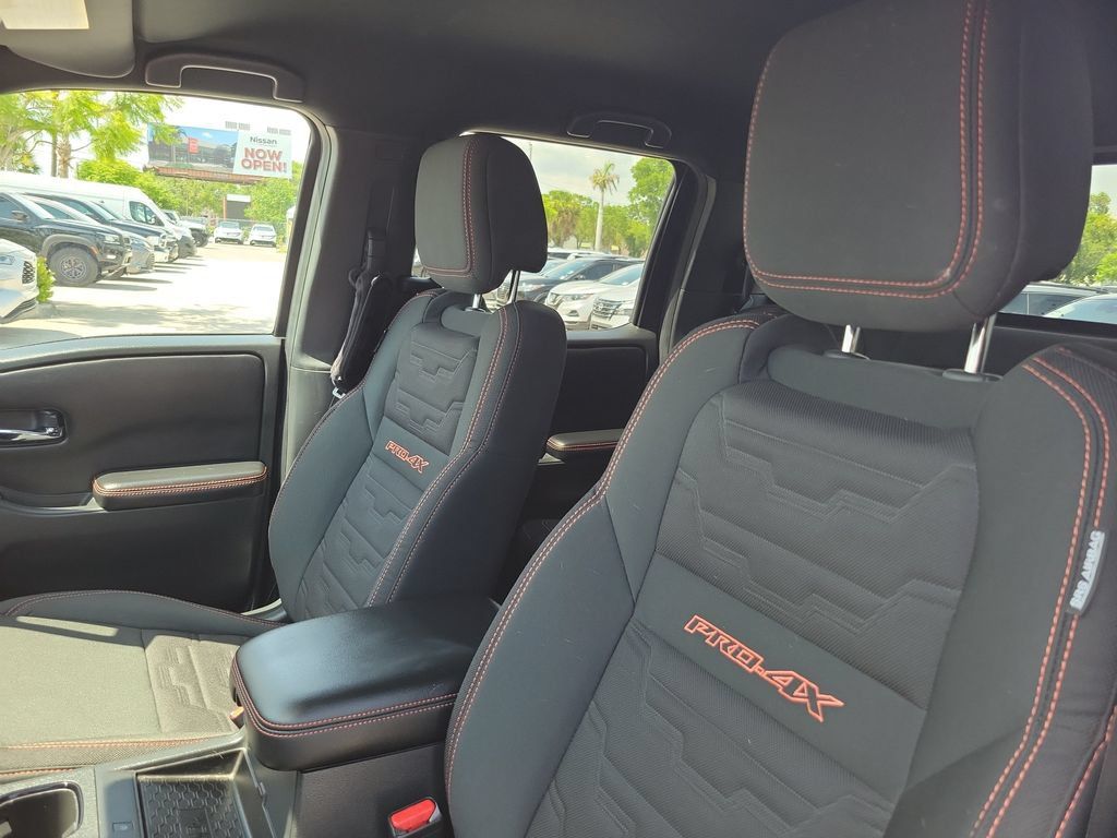 Certified 2025 Nissan Frontier PRO-4X w/ Pro Convenience Package AWD/4WD image 16