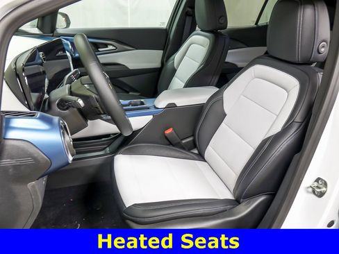 New 2026 Chevrolet Equinox EV LT image 9