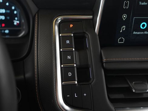 Used 2023 GMC Yukon AT4 w/ AT4 Premium Package AWD/4WD image 25