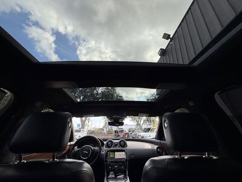 Used 2018 Jaguar XJ L Portfolio image 22