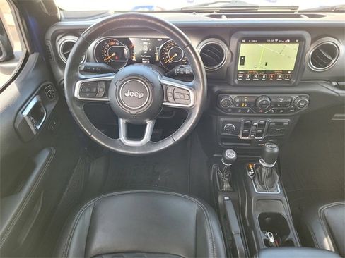 Used 2019 Jeep Wrangler Unlimited Sahara image 11