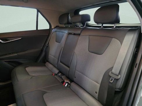 New 2025 Kia Niro Wind w/ Wind Preserve Package FWD image 7