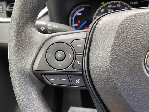 Used 2025 Toyota RAV4 LE image 19