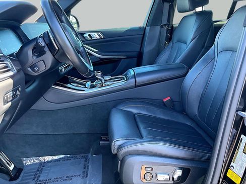 Used 2019 BMW X5 xDrive50i w/ M Sport Package AWD/4WD image 7