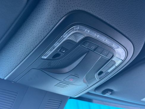 Used 2024 Mercedes-Benz Sprinter 2500 image 29