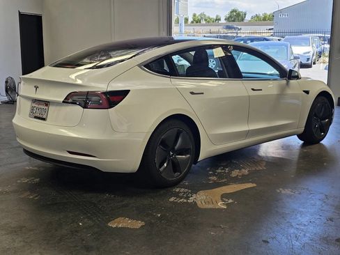 Used 2018 Tesla Model 3 Long Range RWD image 4