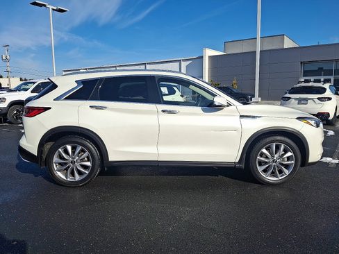 Certified 2022 INFINITI QX50 Luxe w/ Cargo Package image 7