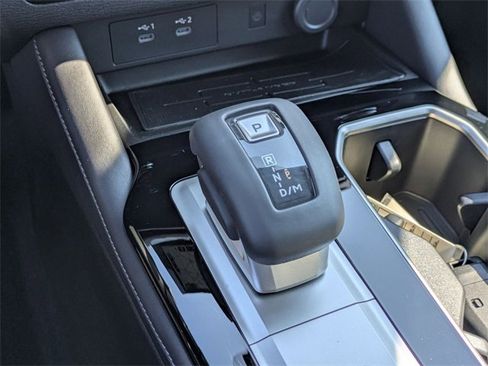 New 2025 Mitsubishi Outlander SE image 24