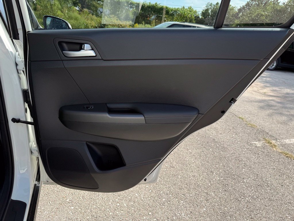 Used 2022 Kia Sportage LX FWD image 18