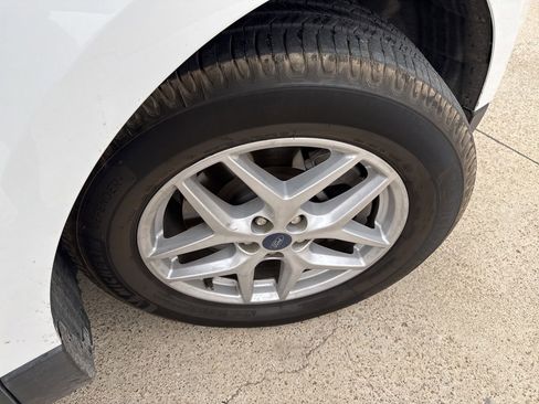 Used 2021 Ford Edge SEL w/ Convenience Package image 16