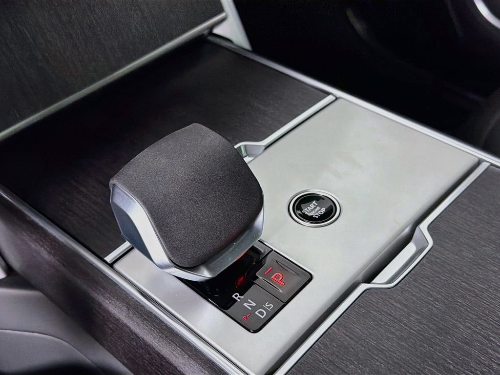 New 2026 Land Rover Range Rover SE AWD/4WD image 17