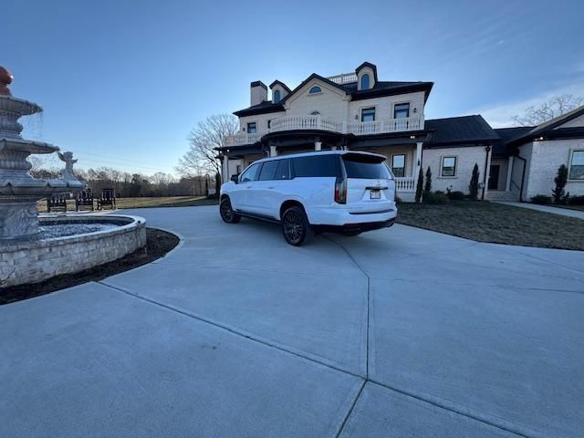 Used 2026 Cadillac Escalade ESV Platinum Sport w/ LPO, Floor Liner Package AWD/4WD image 5