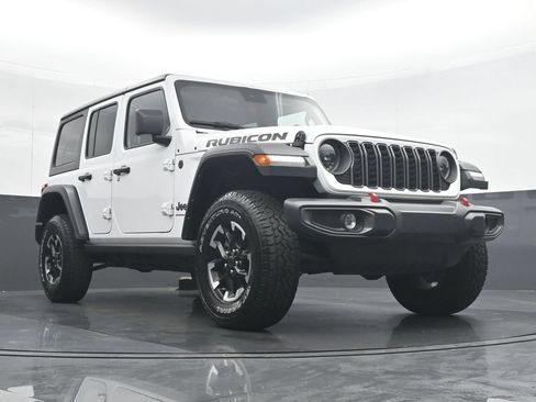 Used 2025 Jeep Wrangler Unlimited Rubicon AWD/4WD image 34