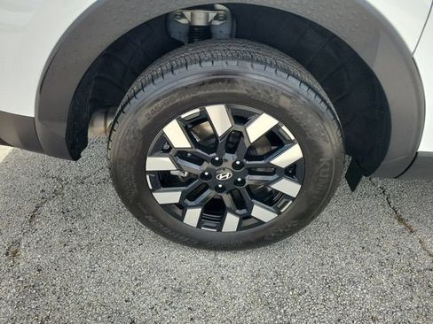 Used 2025 Hyundai Santa Cruz SE FWD image 7