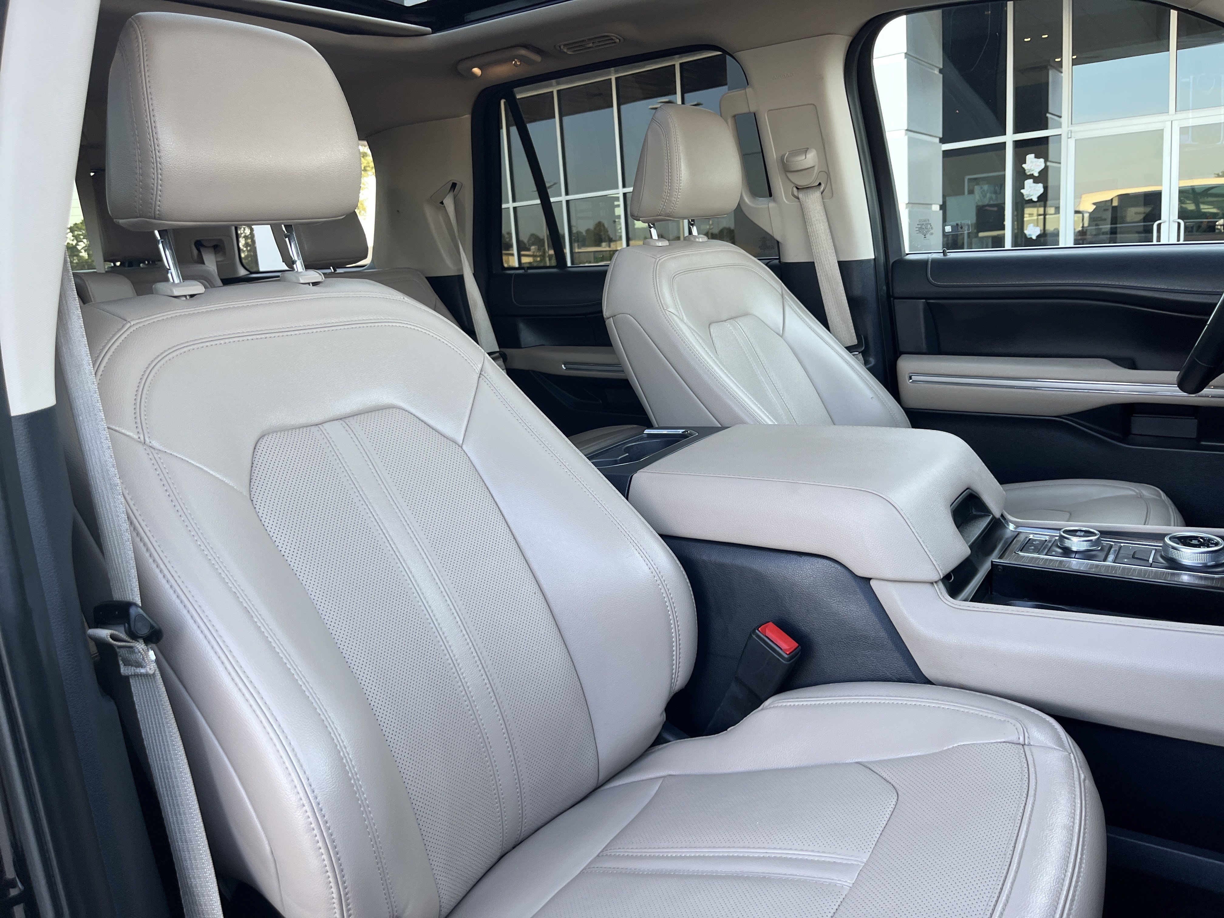 Used 2024 Ford Expedition Limited AWD/4WD image 21
