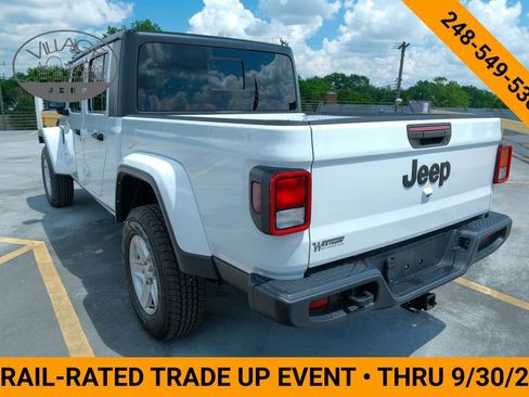 Used 2022 Jeep Gladiator Sport AWD/4WD image 8