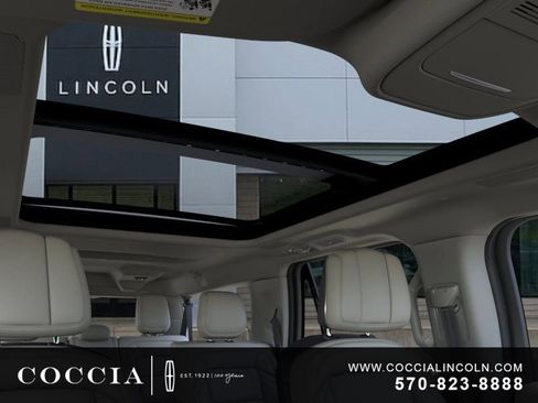 New 2026 Lincoln Navigator L Reserve AWD/4WD image 22