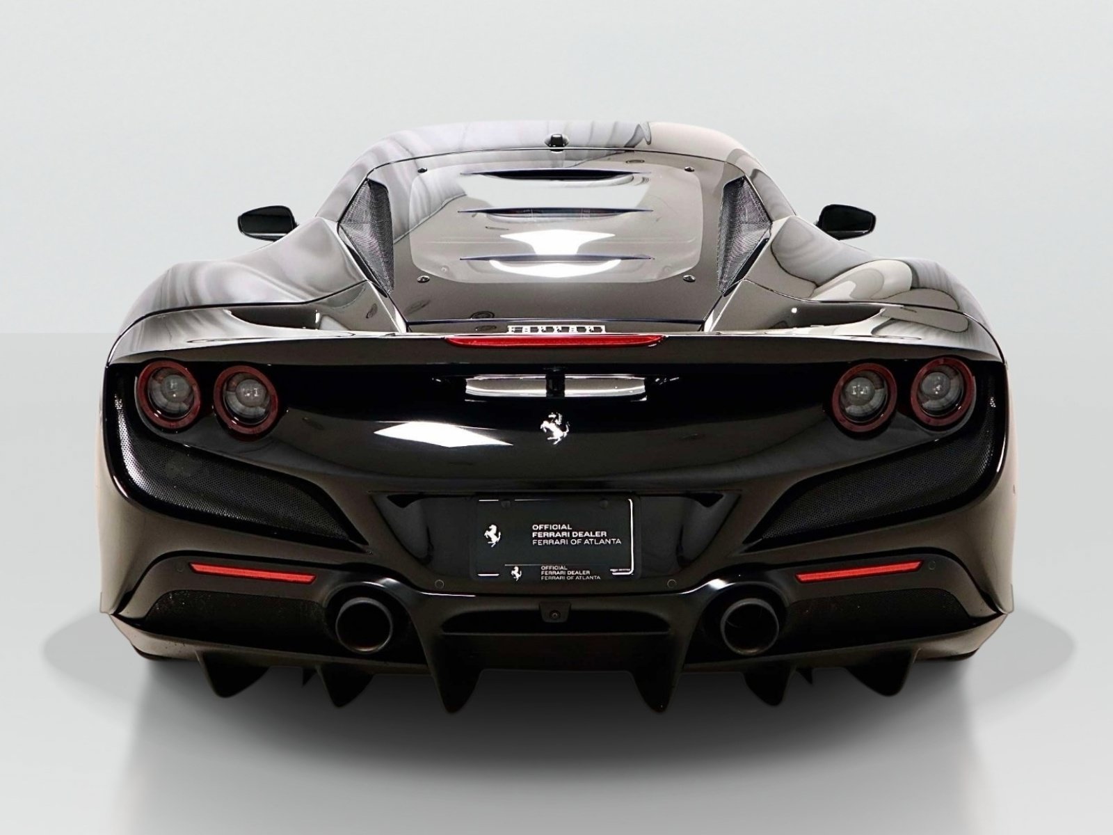 Certified 2022 Ferrari F8 Tributo RWD image 4