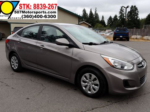 Used 2017 Hyundai Accent SE image 9