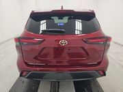 Used 2025 Toyota Highlander Limited FWD image 5