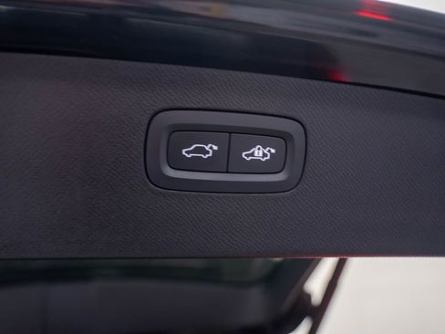 Used 2022 Volvo XC90 T6 Inscription w/ Advanced Package image 32