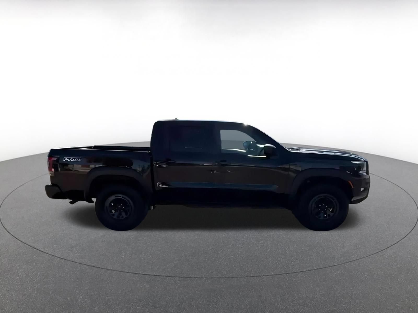 Used 2026 Nissan Frontier PRO-4X AWD/4WD image 8