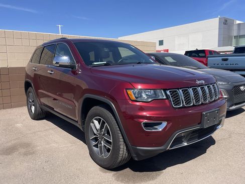 Used 2019 Jeep Grand Cherokee Limited w/ Trailer Tow Group IV image 2