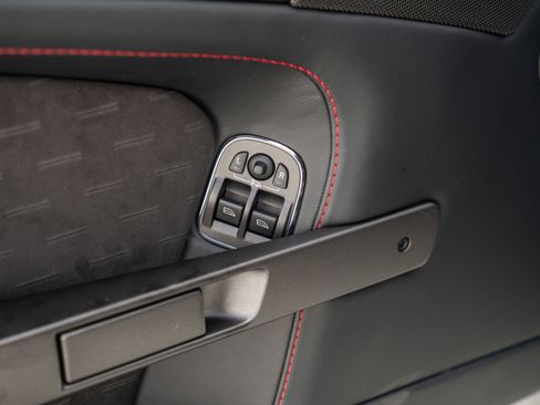 Used 2015 Aston Martin V8 Vantage GT image 16